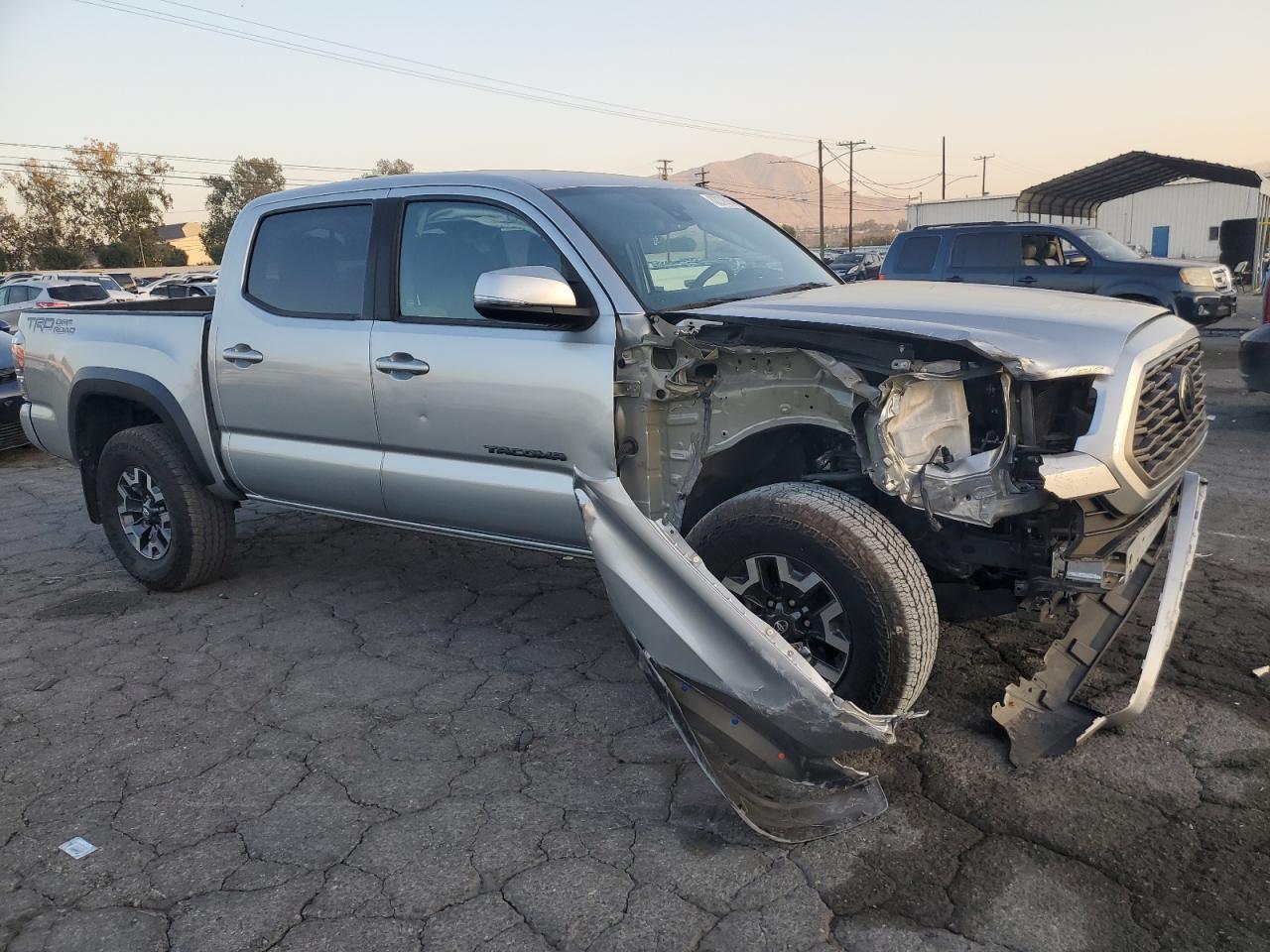 VIN 3TMAZ5CN6NM182564 2022 TOYOTA TACOMA no.4