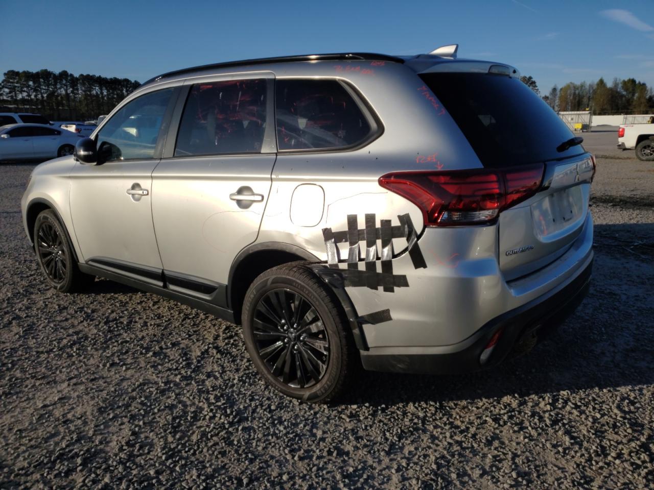 JA4AZ3A30LZ031571 2020 MITSUBISHI OUTLANDER - Image 2
