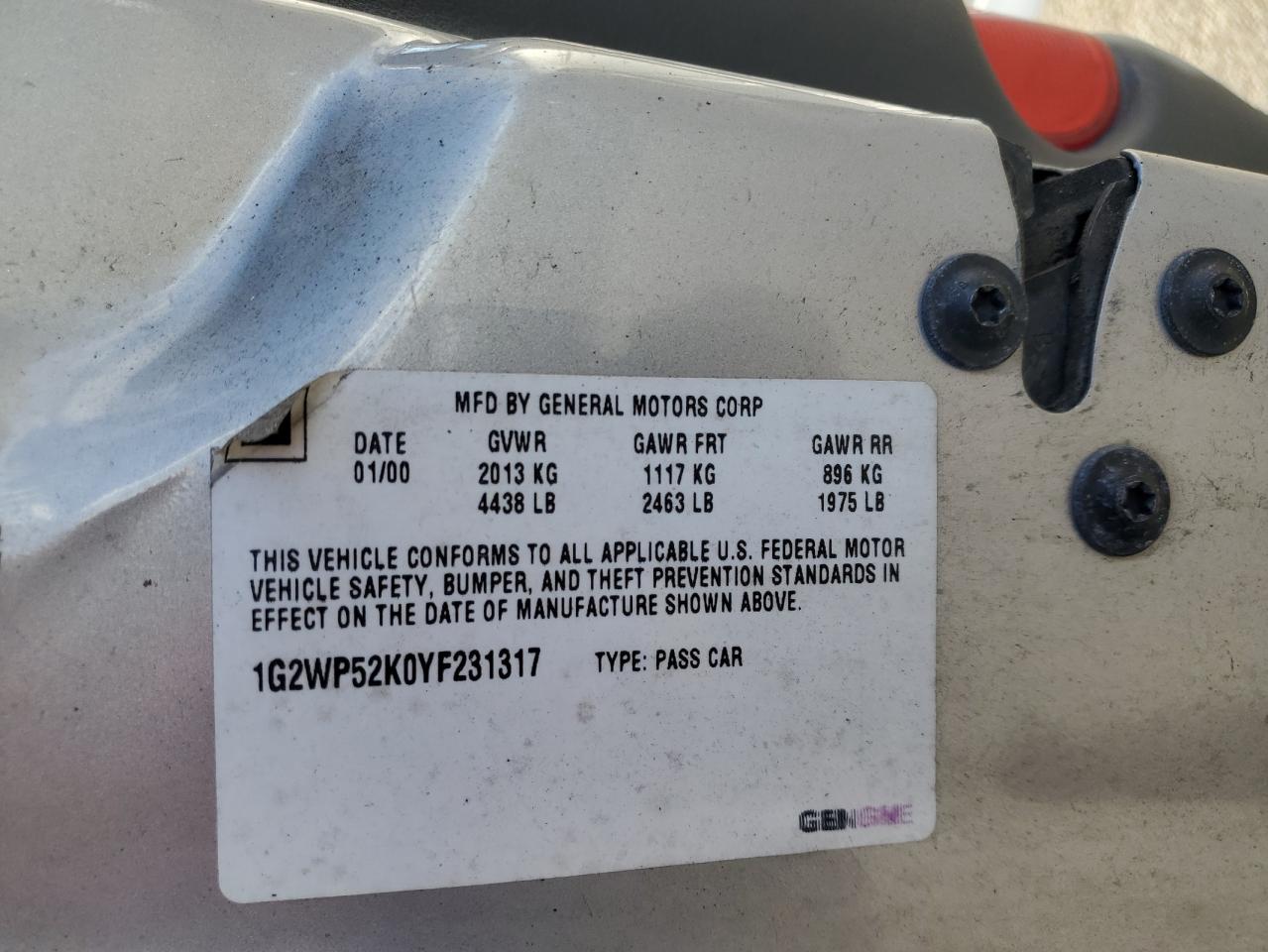 2000 Pontiac Grand Prix - Image 13