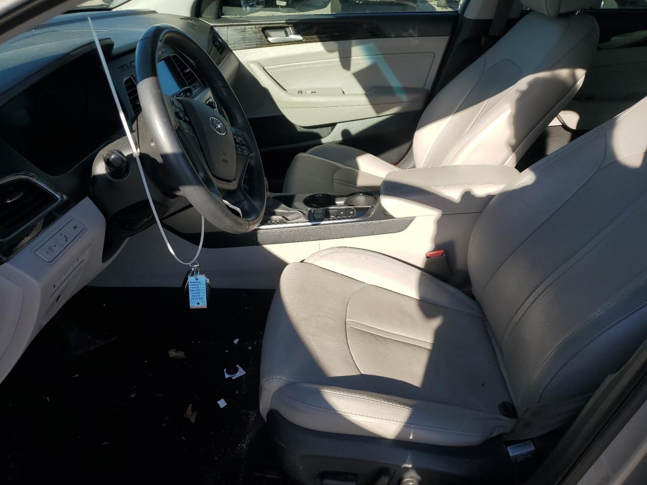 2016 Hyundai Sonata - Image 7