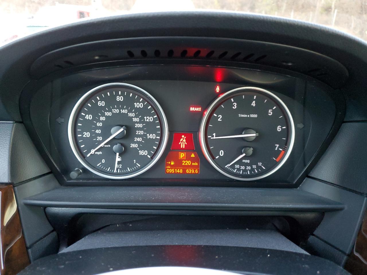 2010 BMW 5er - Image 9