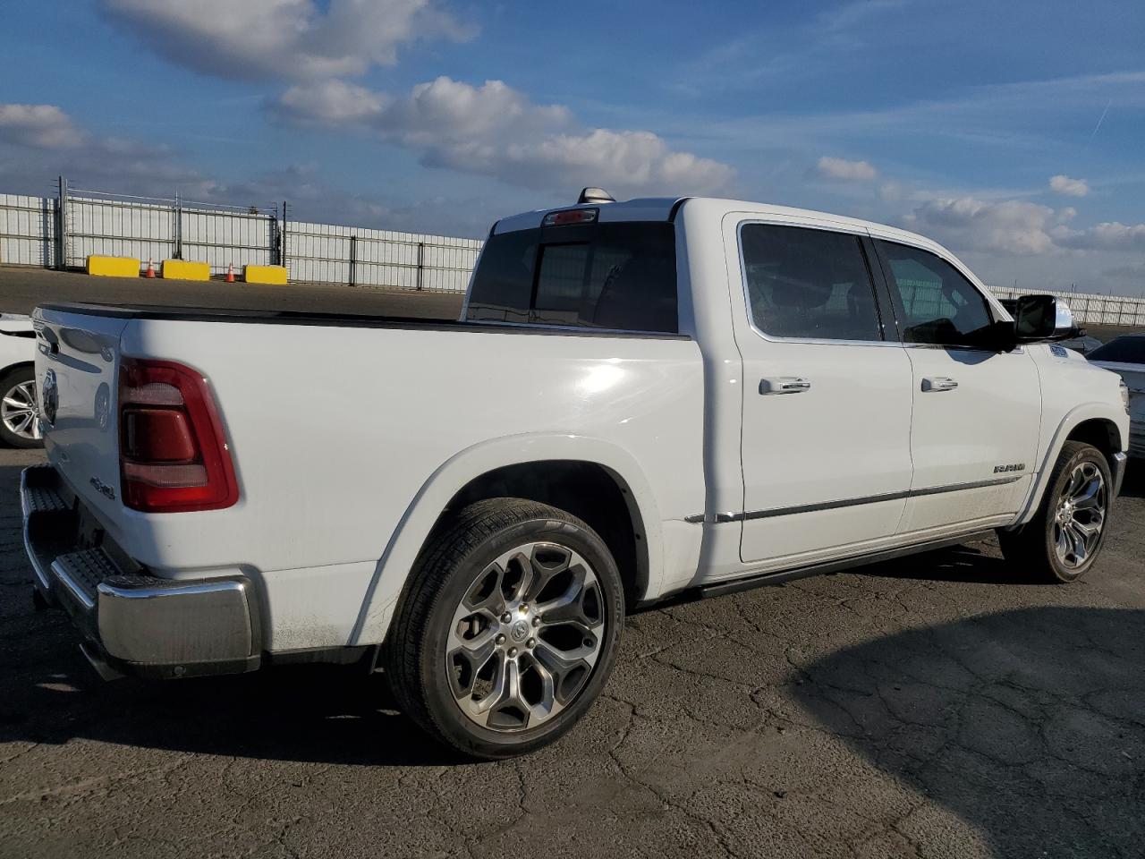 2021 RAM 1500 - Image 3