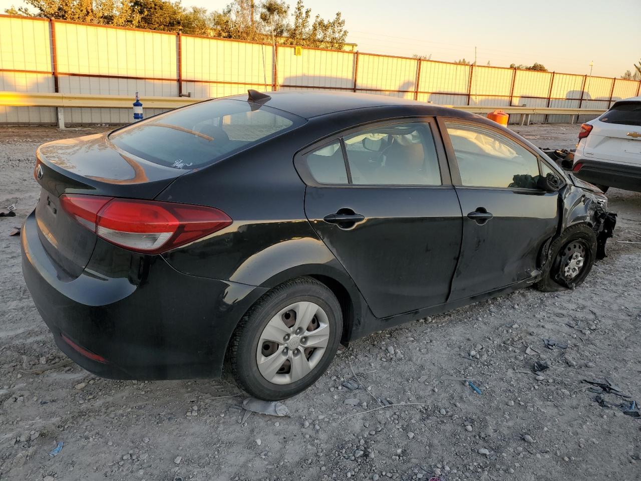 2017 Kia Forte - Image 3