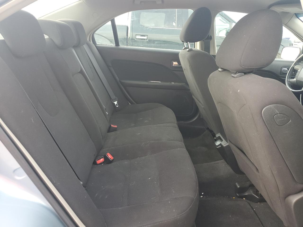 2010 Ford Fusion - Image 10