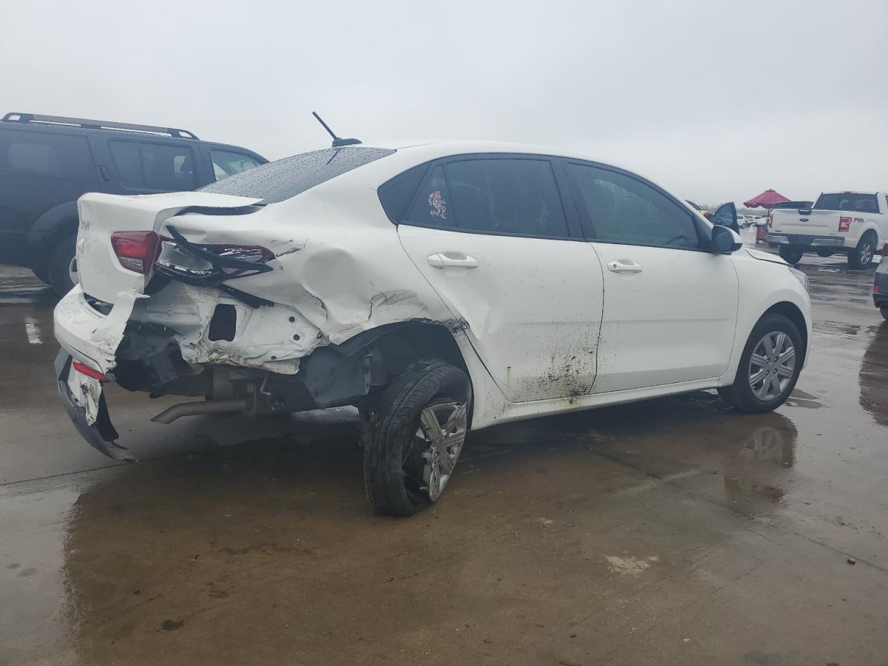 2022 Kia Rio - Image 3