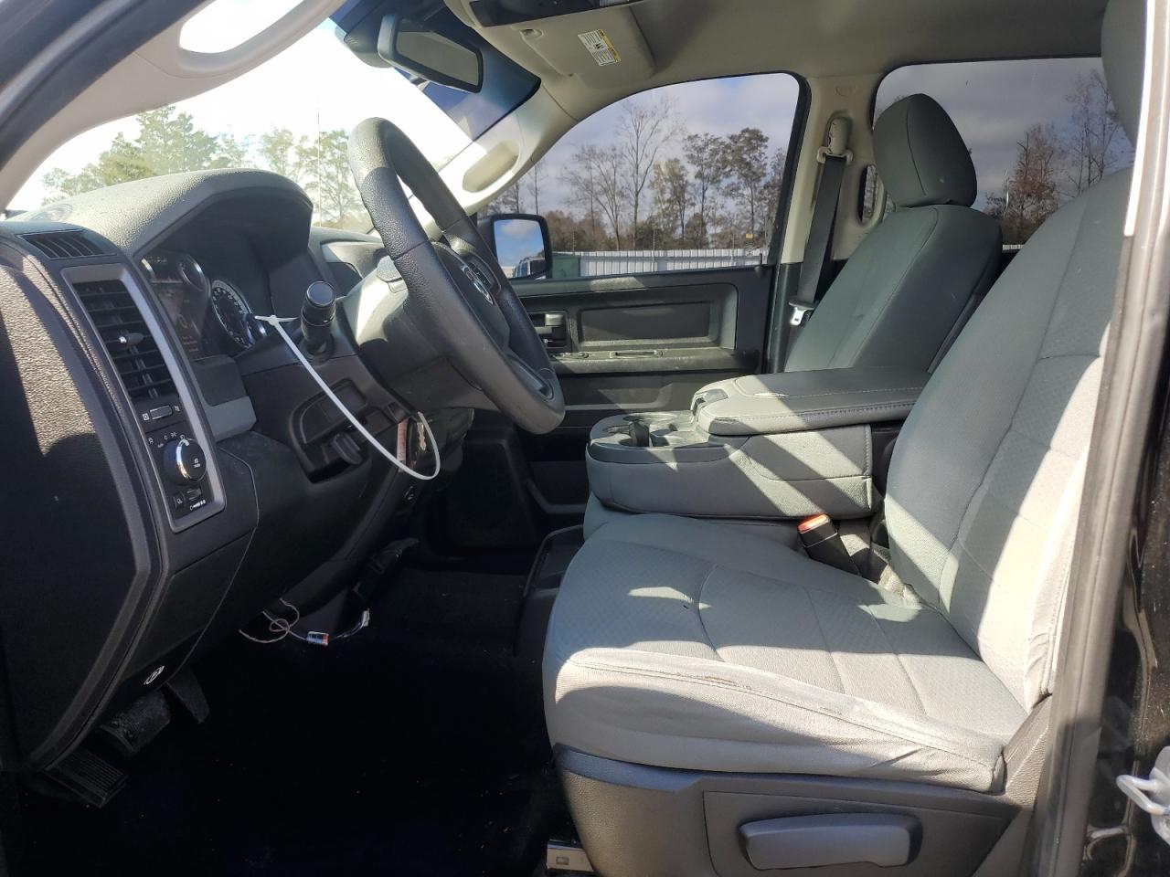 2013 RAM 1500 - Image 7