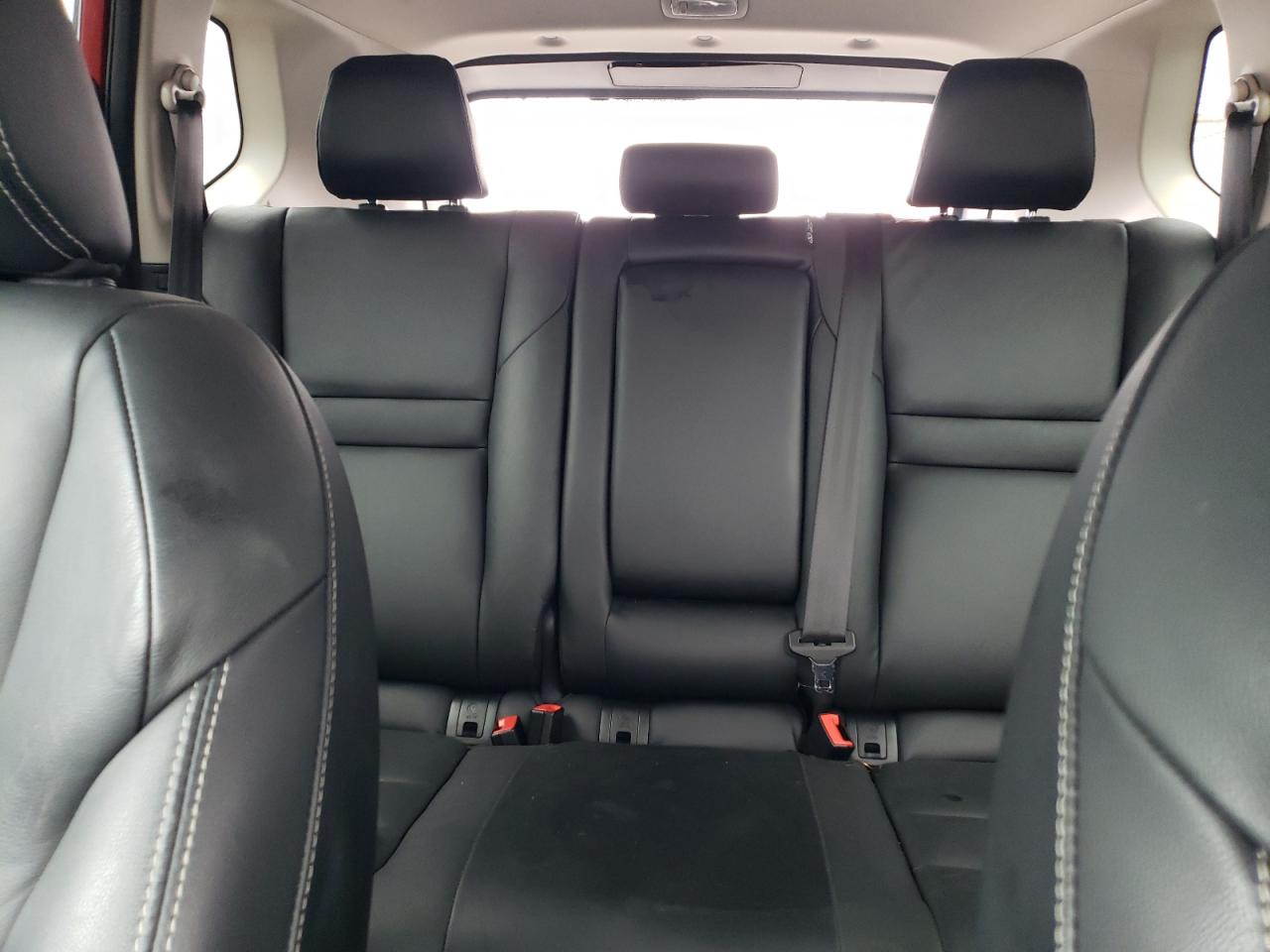 2021 Nissan Rogue - Image 10