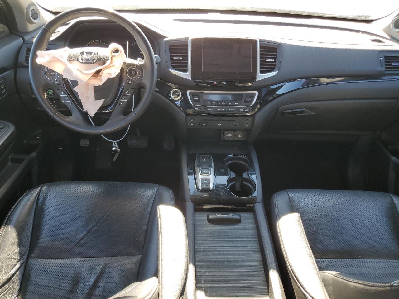 2017 Honda Pilot - Image 8