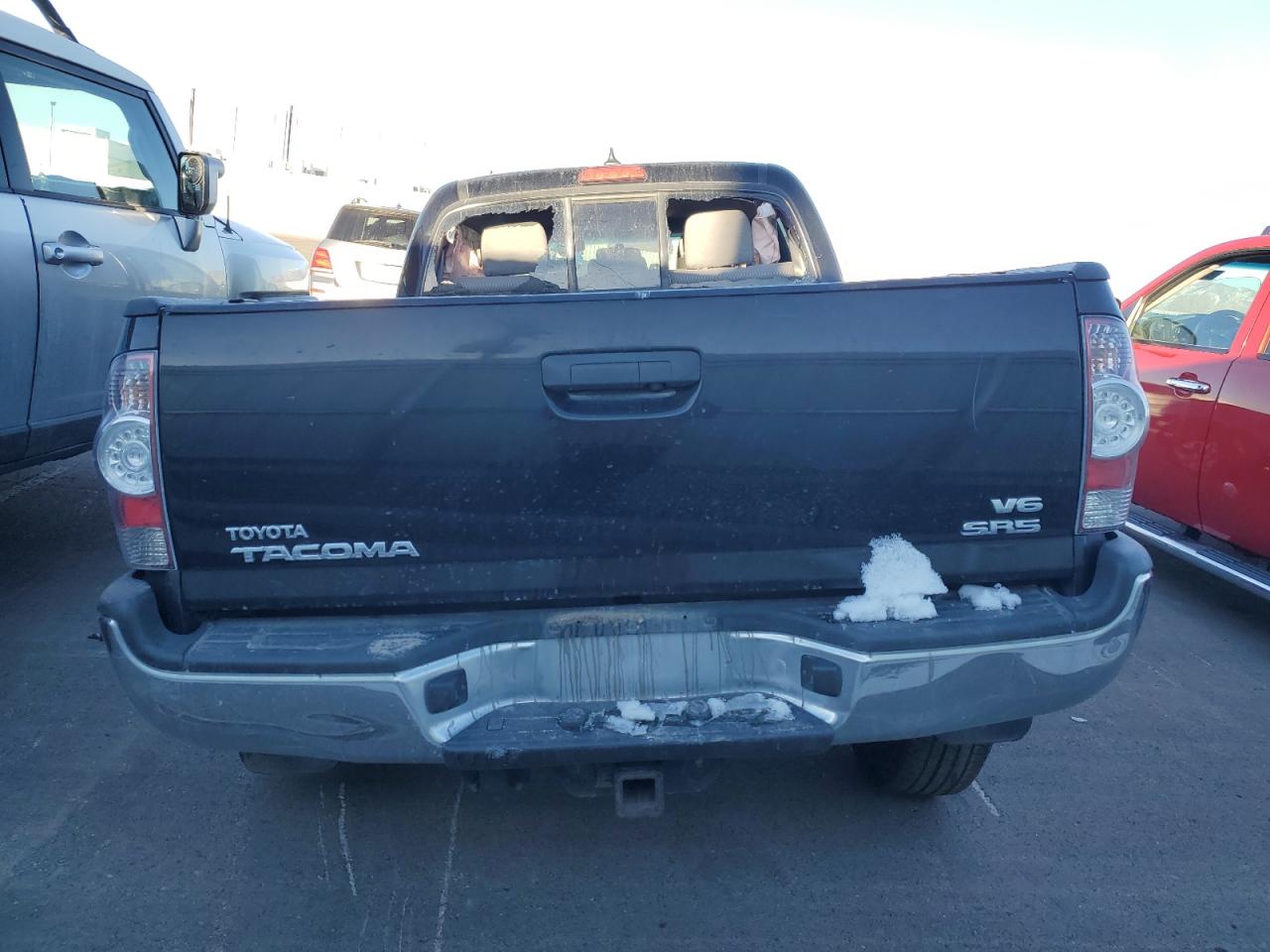 2015 Toyota Tacoma - Image 6
