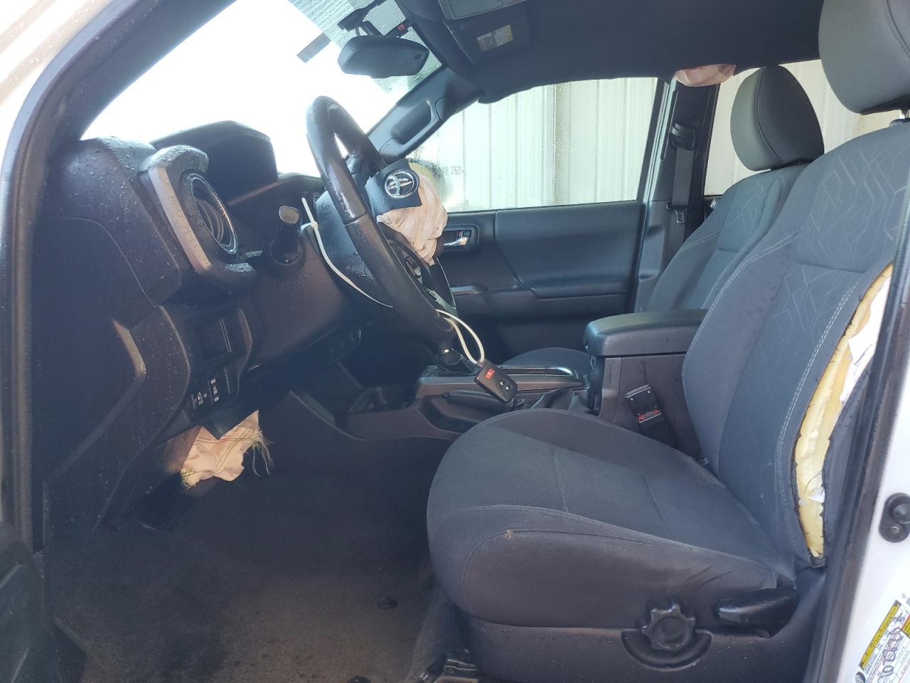 2016 Toyota Tacoma - Image 7