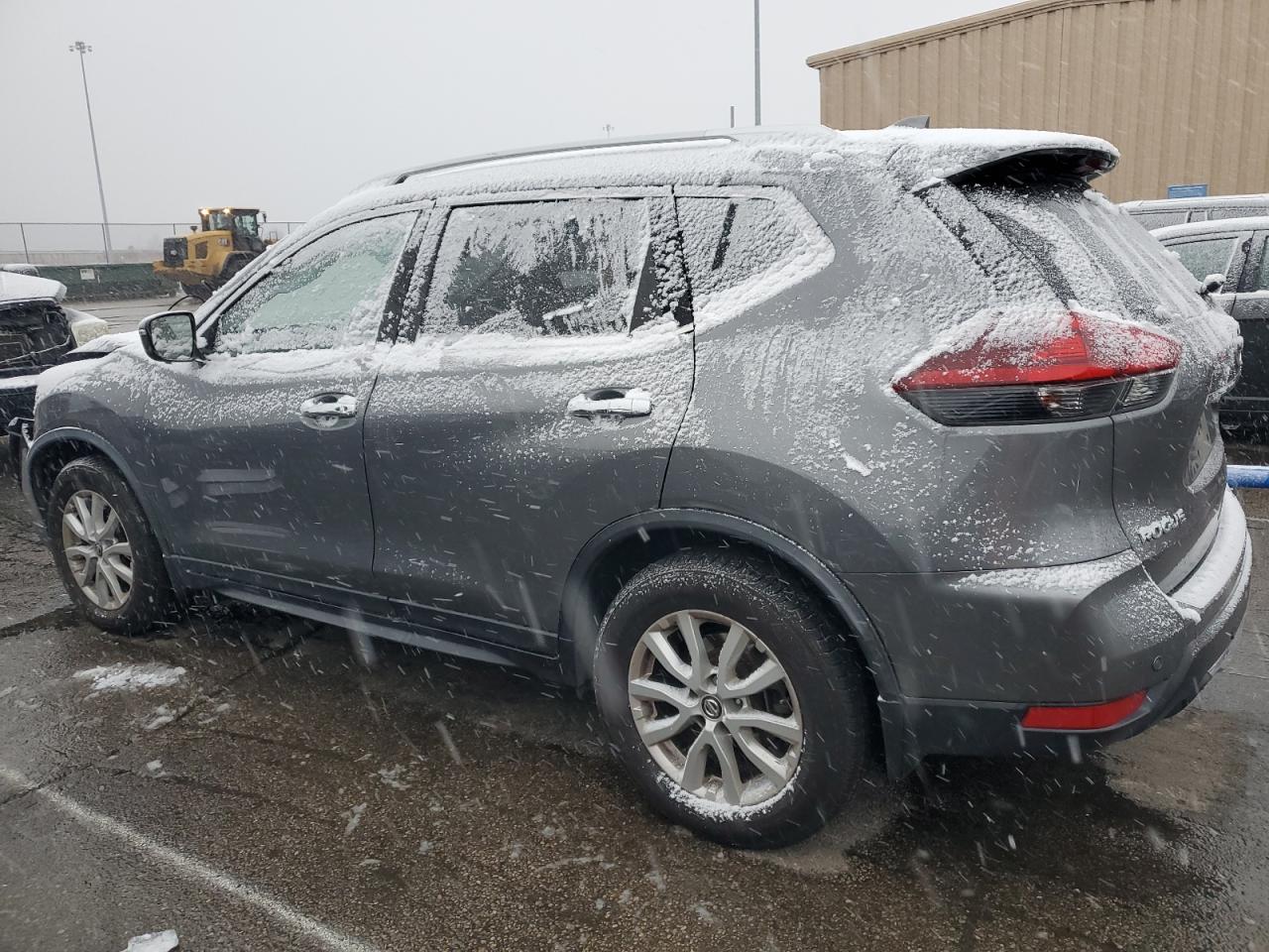 2019 Nissan Rogue - Image 2