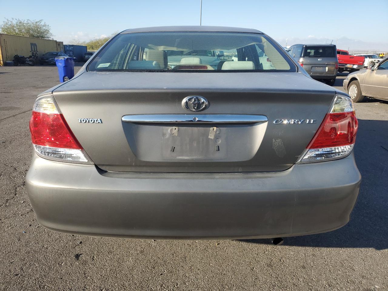 2005 Toyota Camry Le VIN: 4T1BE32K05U992002 Lot: 79427474