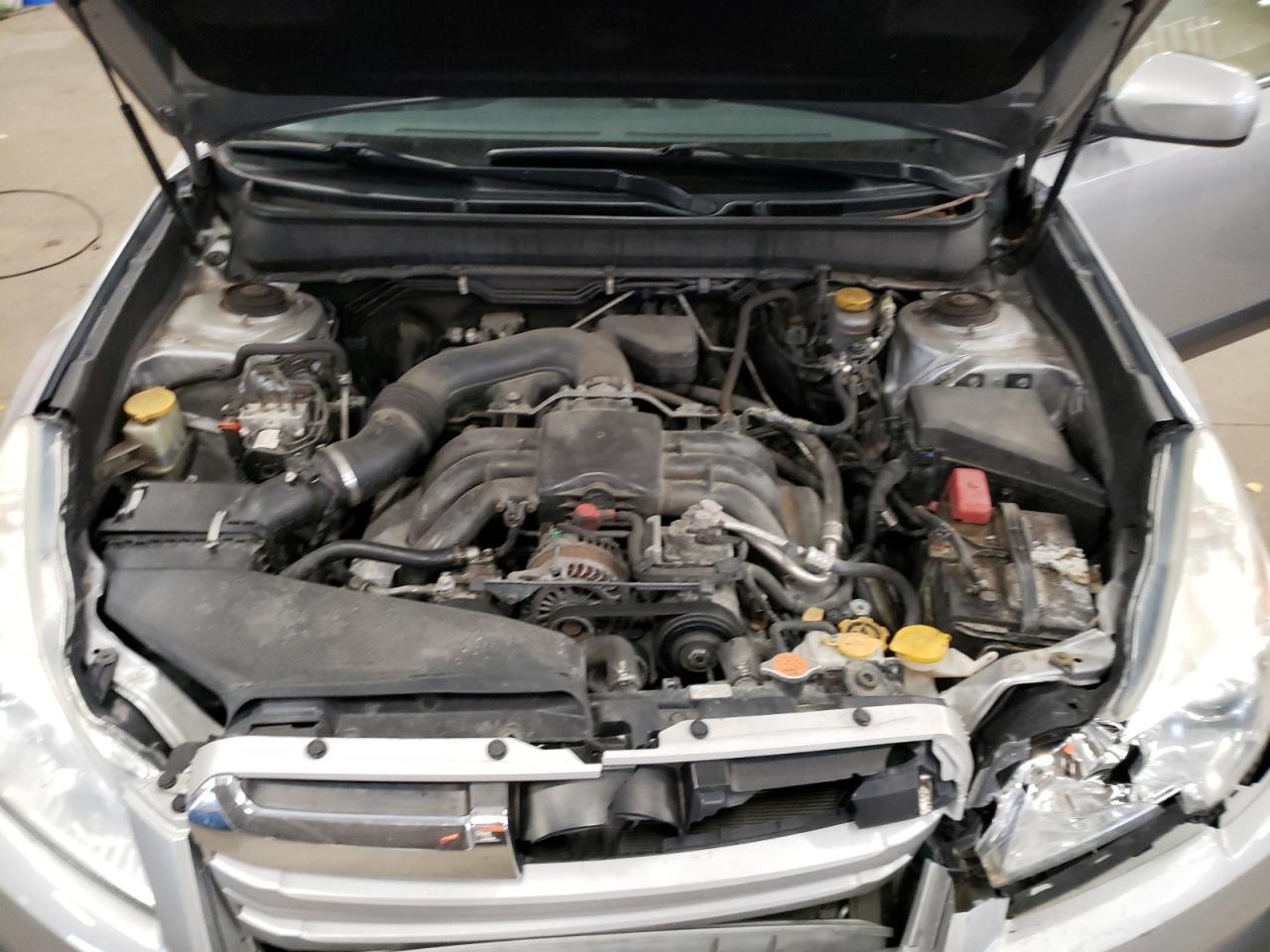 2014 Subaru Outback - Image 12