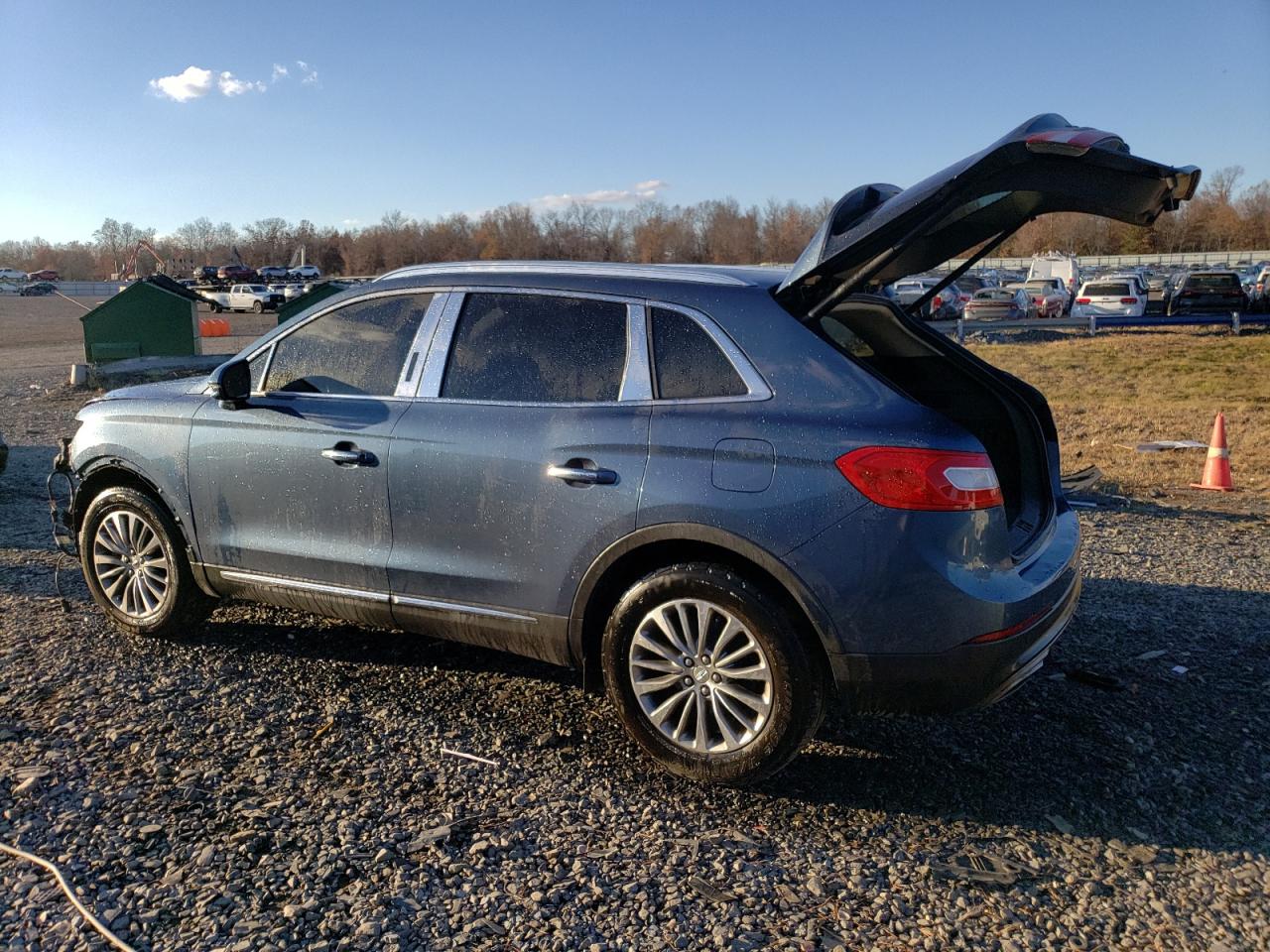 VIN 2LMPJ6KR7JBL31278 2018 LINCOLN MKX no.2