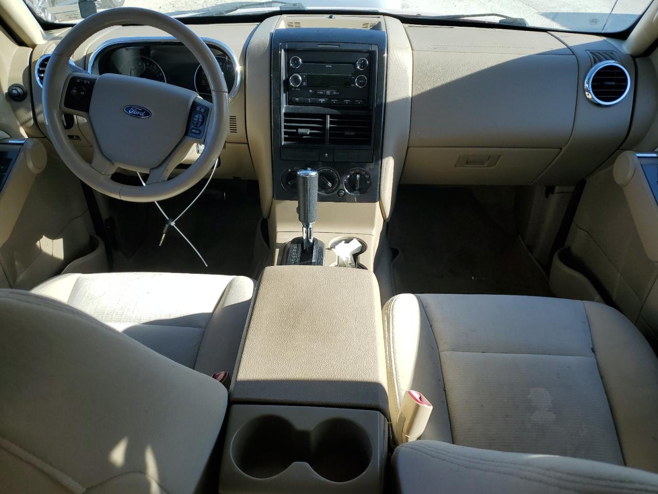 2010 Ford Explorer - Image 8