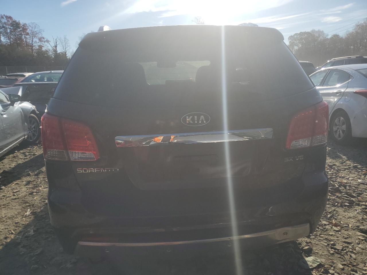 2011 Kia Sorento Sx VIN: 5XYKWDA28BG174457 Lot: 80686074