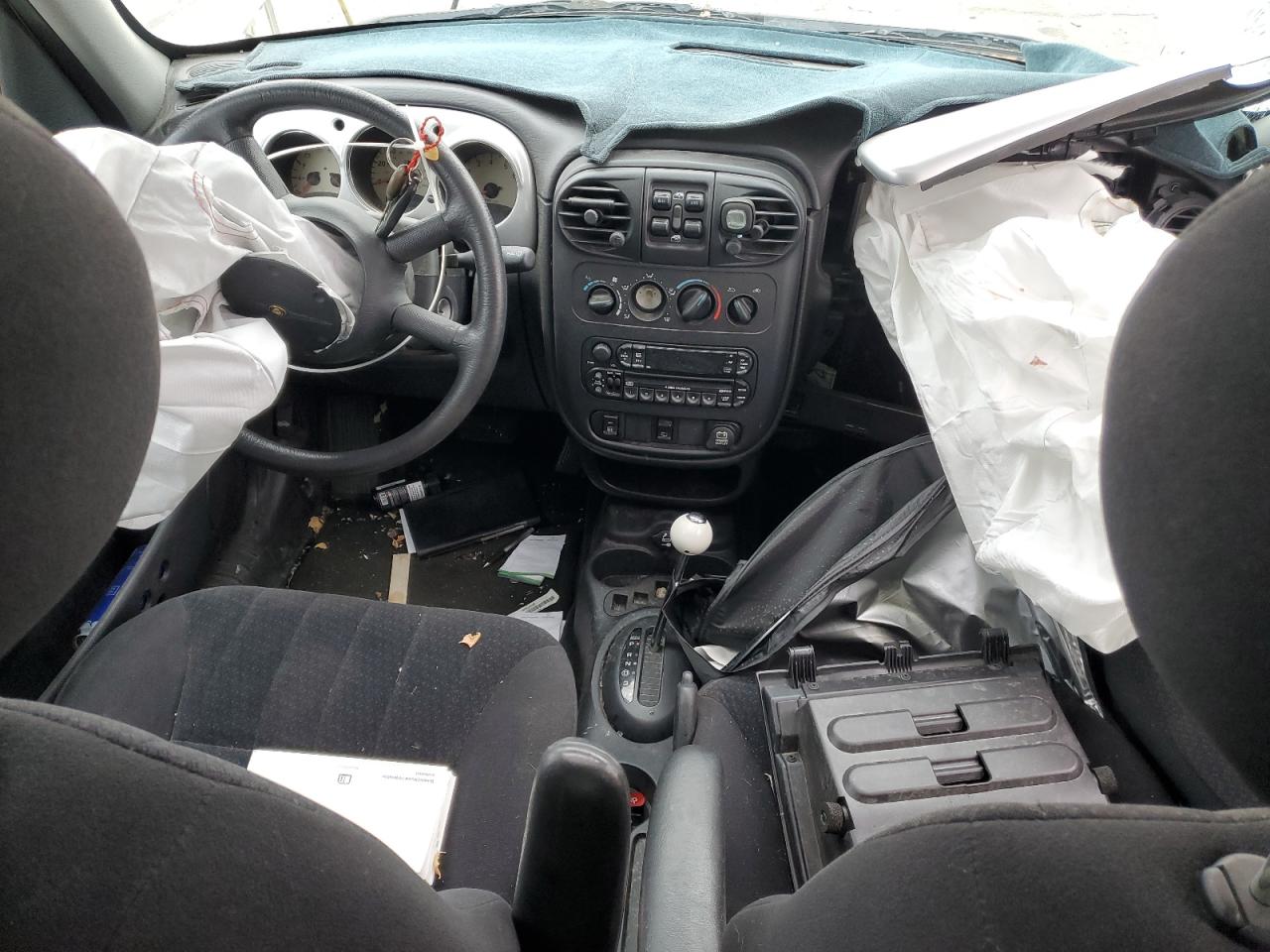 2004 Chrysler PT Cruiser - Image 8
