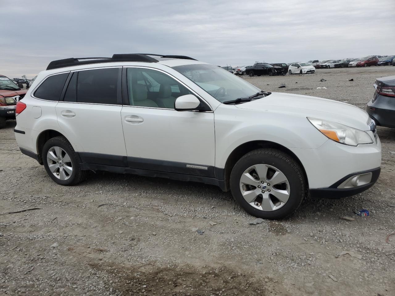 2012 Subaru Outback - Image 4