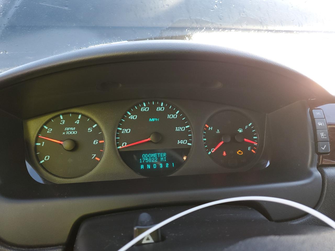 2010 Chevrolet Impala - Image 9