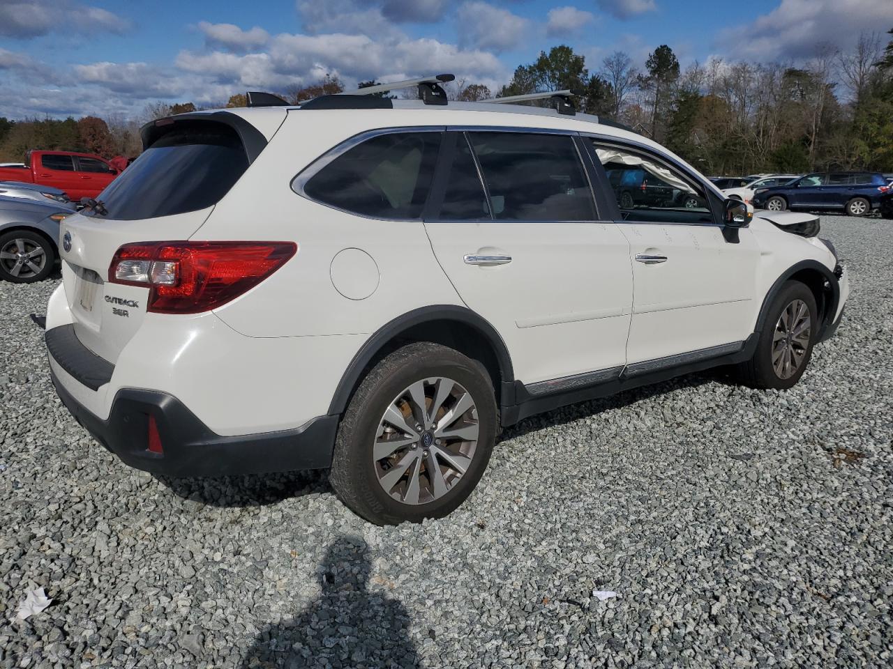 2018 Subaru Outback - Image 3