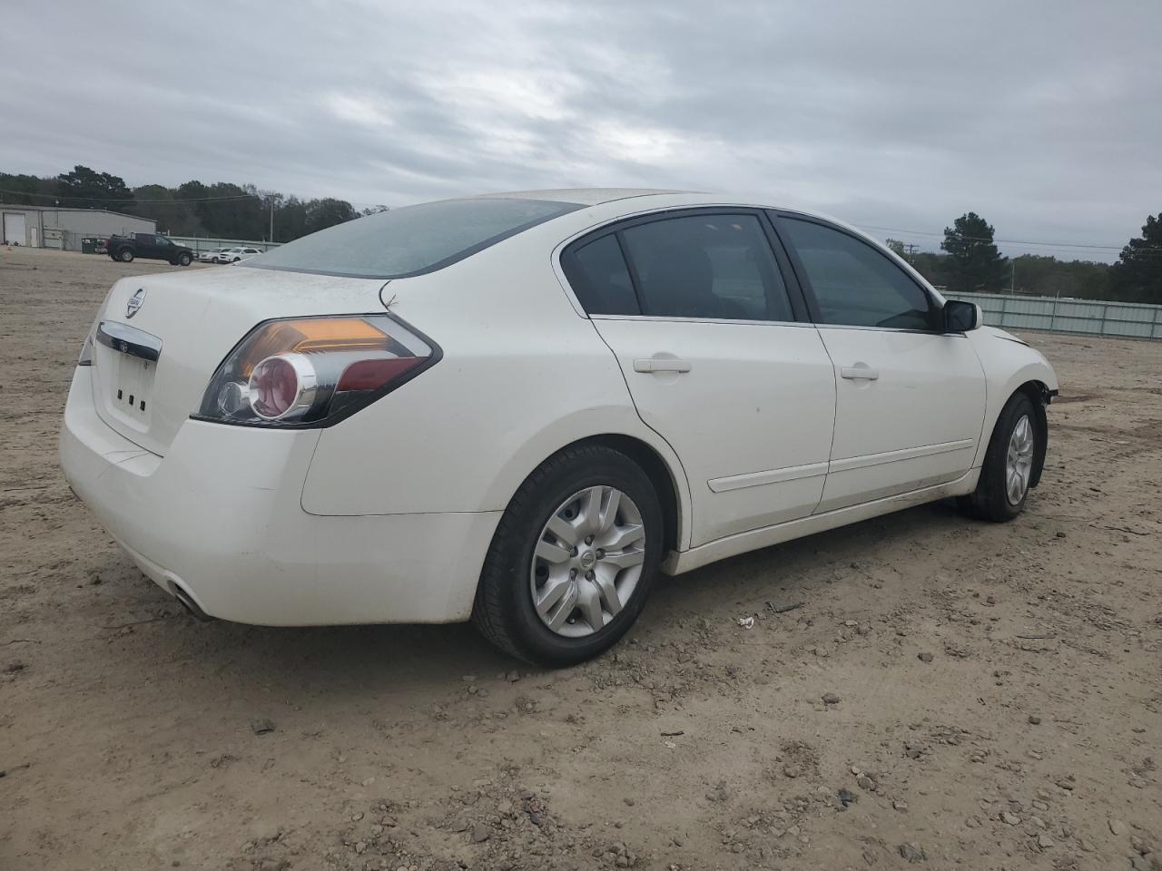 2011 Nissan Altima - Image 3