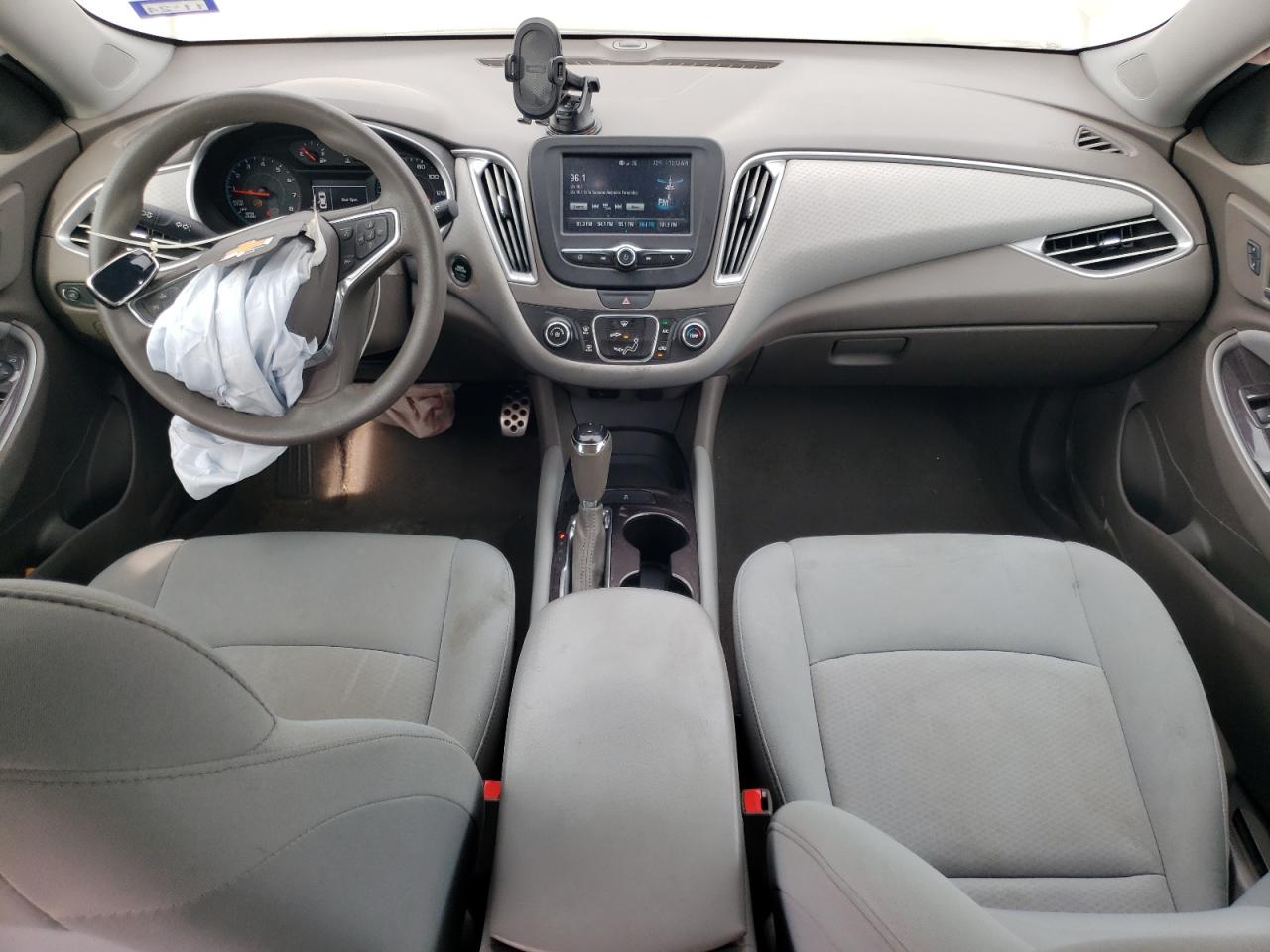 2017 Chevrolet Malibu - Image 8