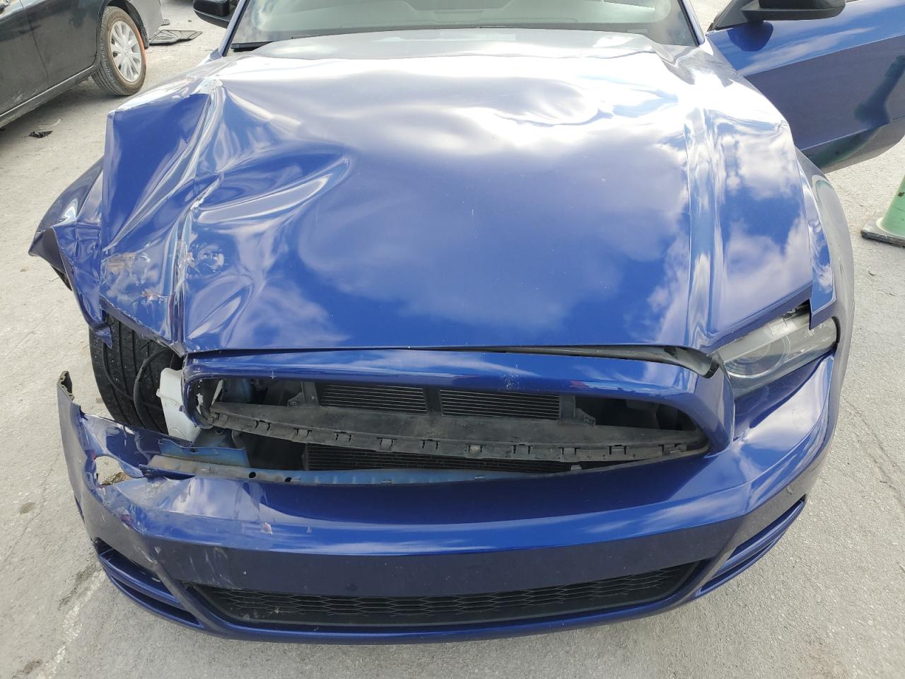 2014 Ford Mustang - Image 13