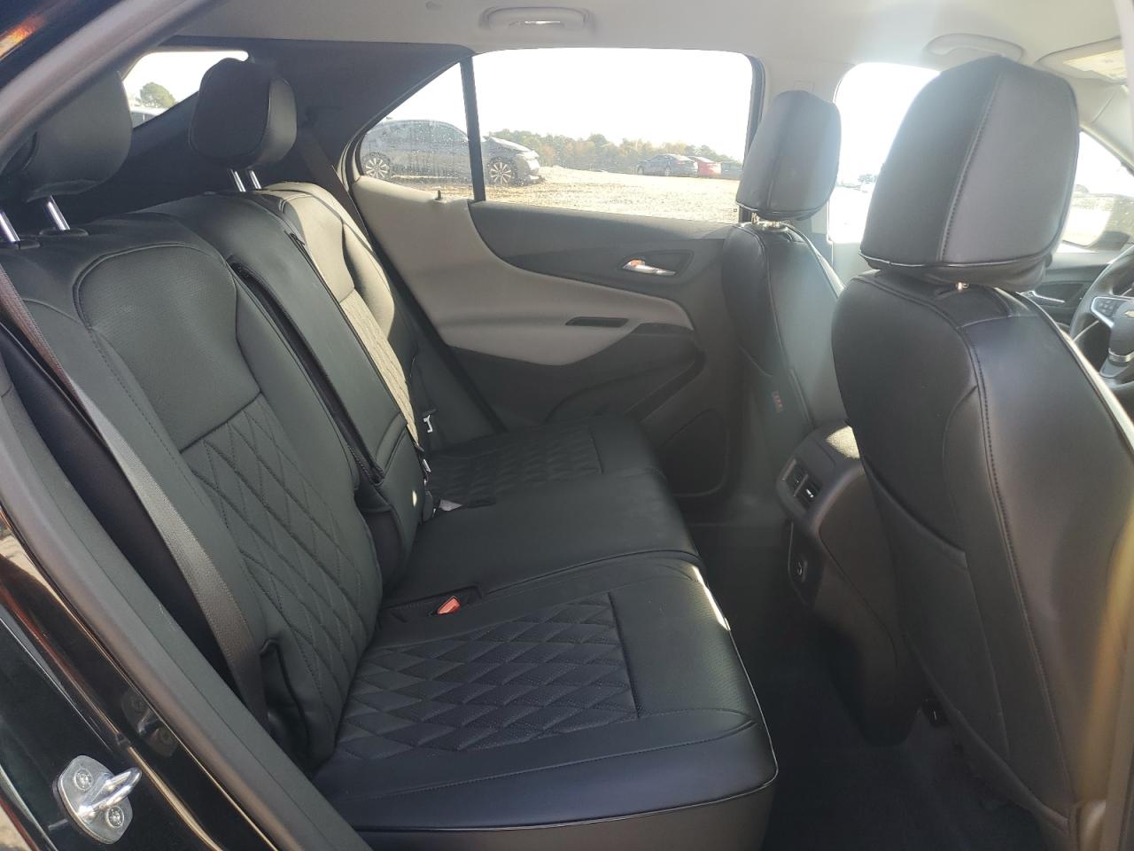 2022 Chevrolet Equinox - Image 11