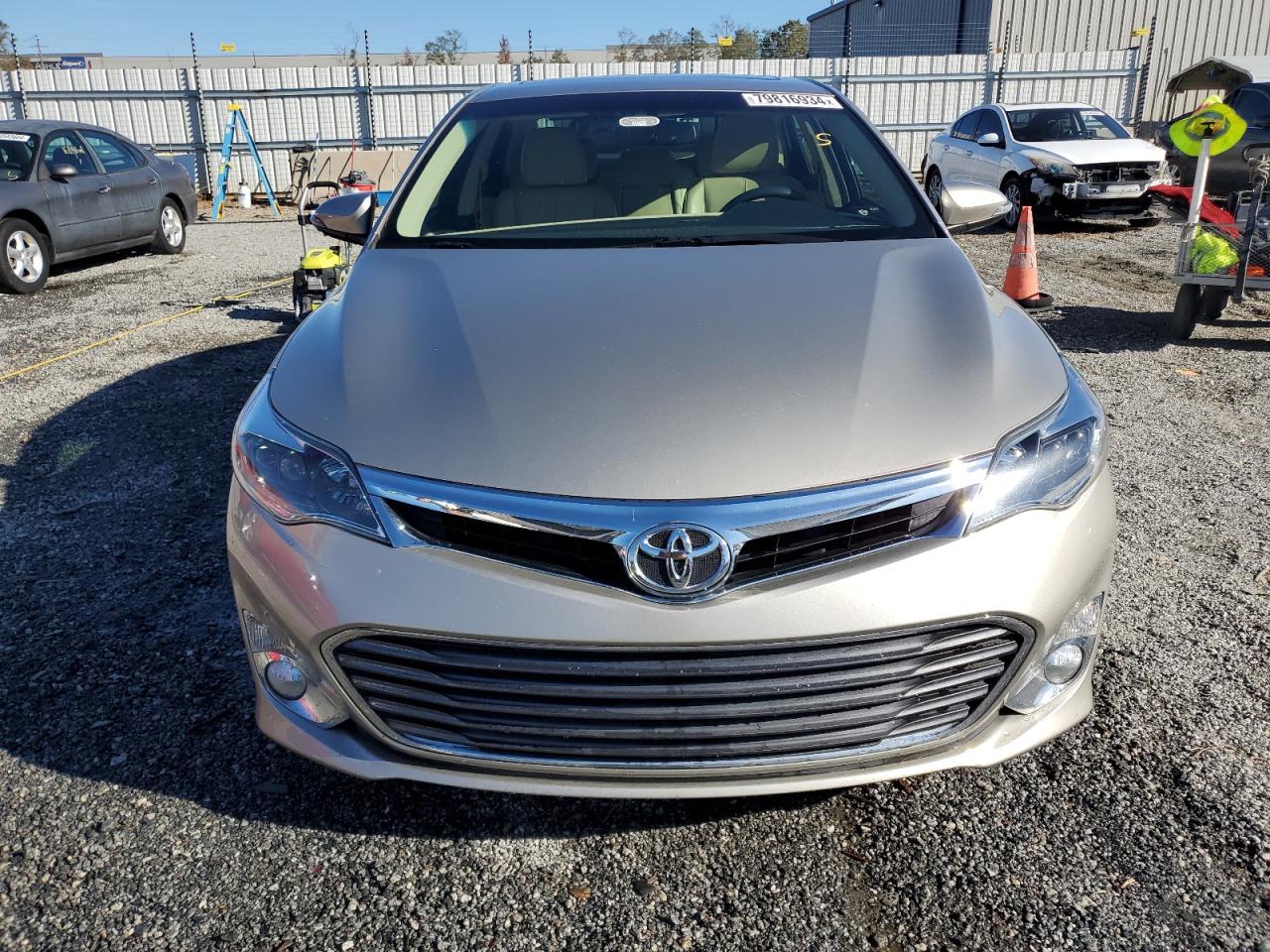 2015 Toyota Avalon - Image 5