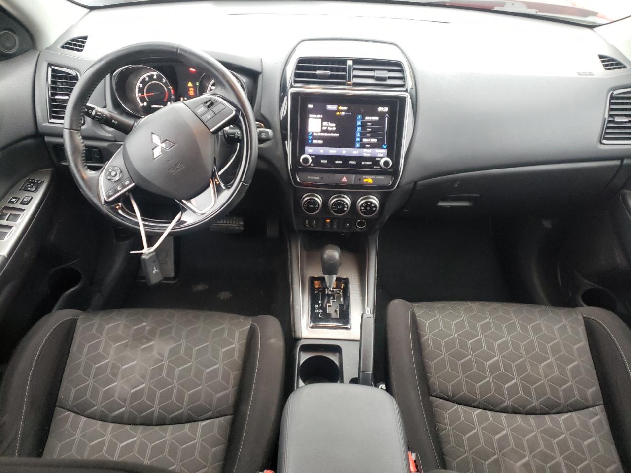 2021 Mitsubishi Outlander - Image 8