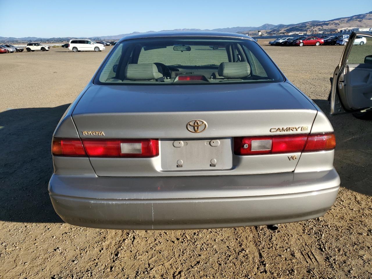 1998 Toyota Camry Le VIN: JT2BF28K9W0122995 Lot: 78857594