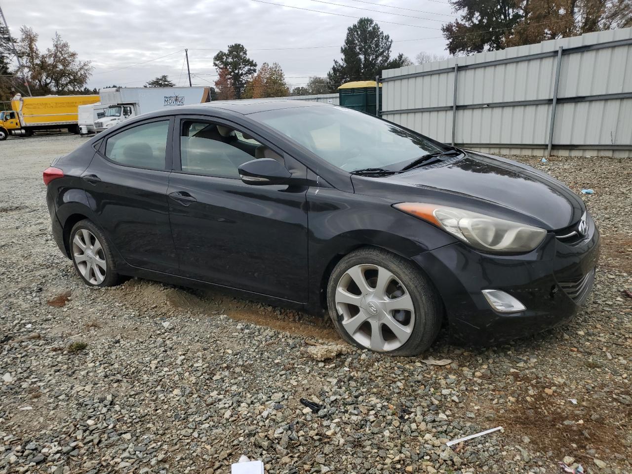 2013 Hyundai Elantra - Image 4