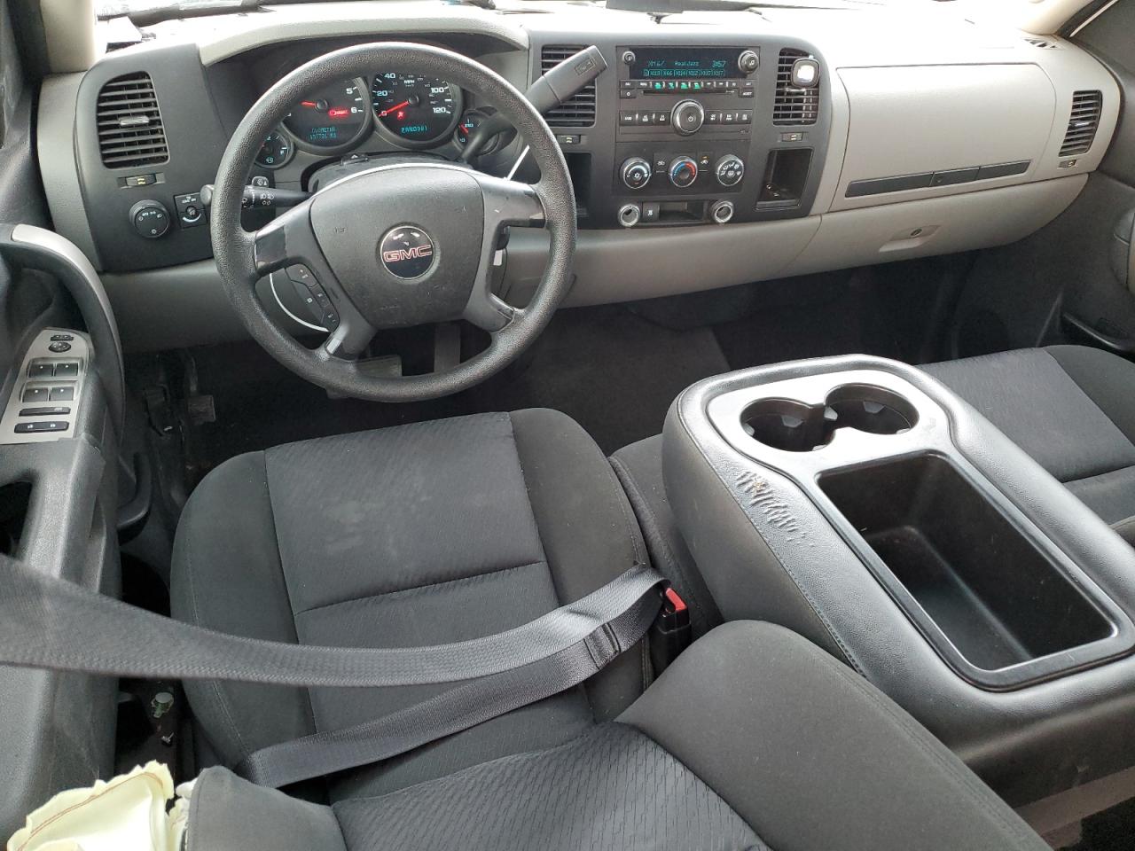 2011 GMC Sierra - Image 8