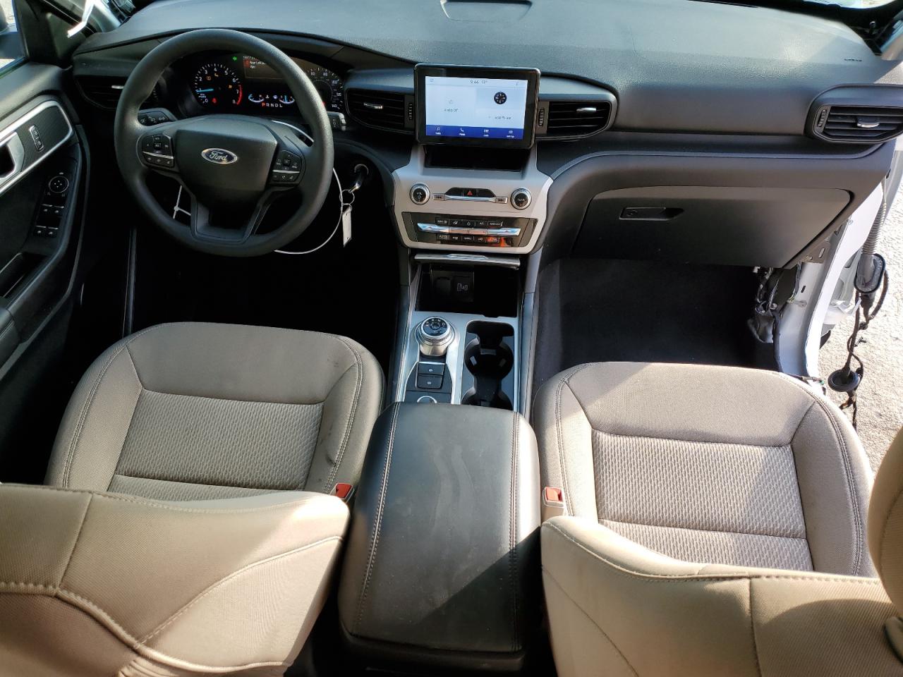 2023 Ford Explorer - Image 8