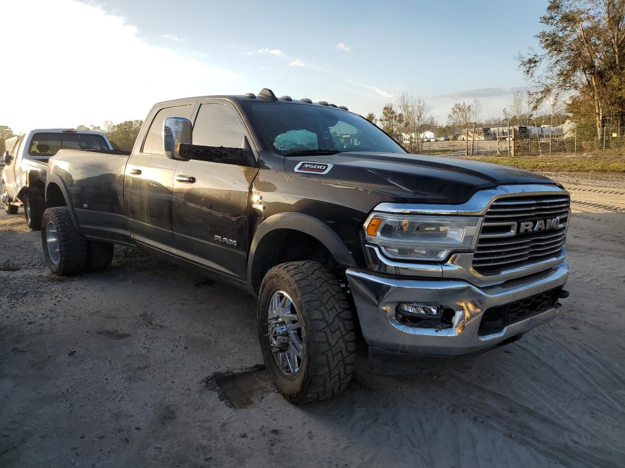 2020 RAM 3500 - Image 4