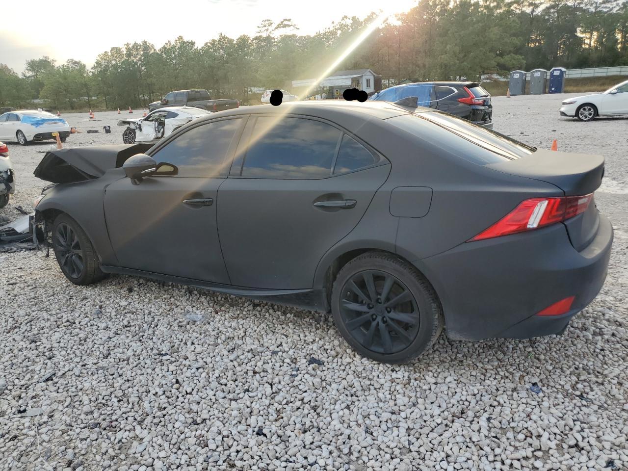 2015 Lexus IS - Image 2