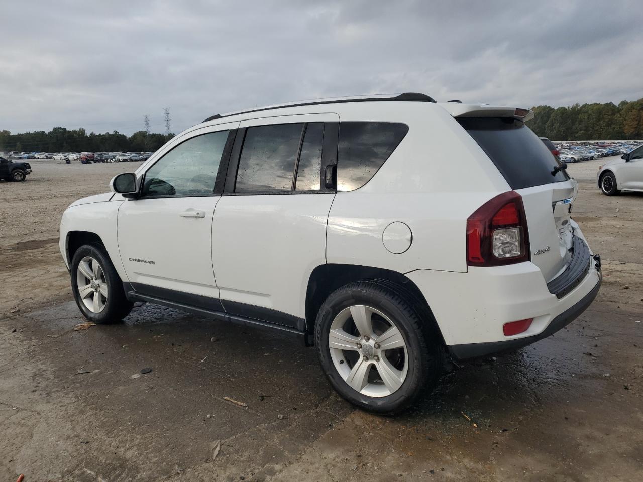 2015 Jeep Compass - Image 2