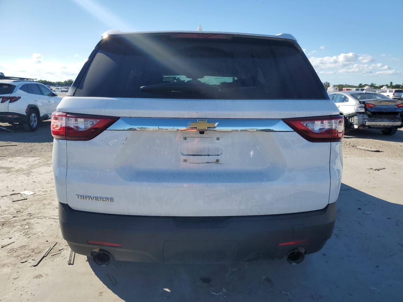 VIN 1GNERFKW8KJ181580 2019 CHEVROLET TRAVERSE no.6