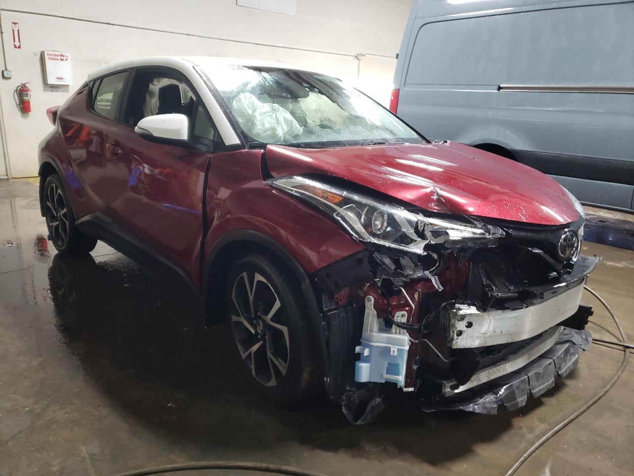 VIN JTNKHMBX9J1010732 2018 TOYOTA C-HR no.4