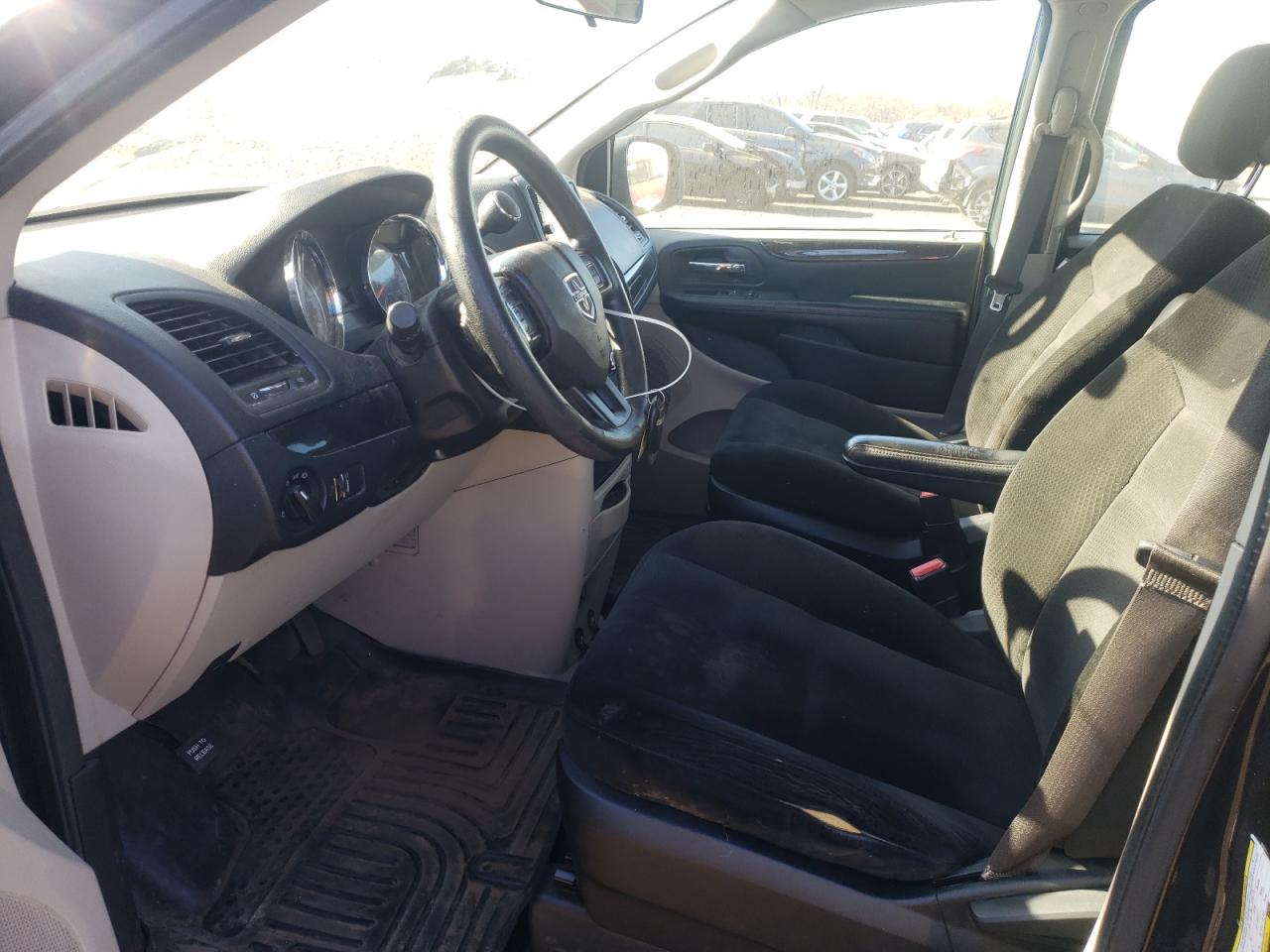 2016 Dodge Caravan - Image 7