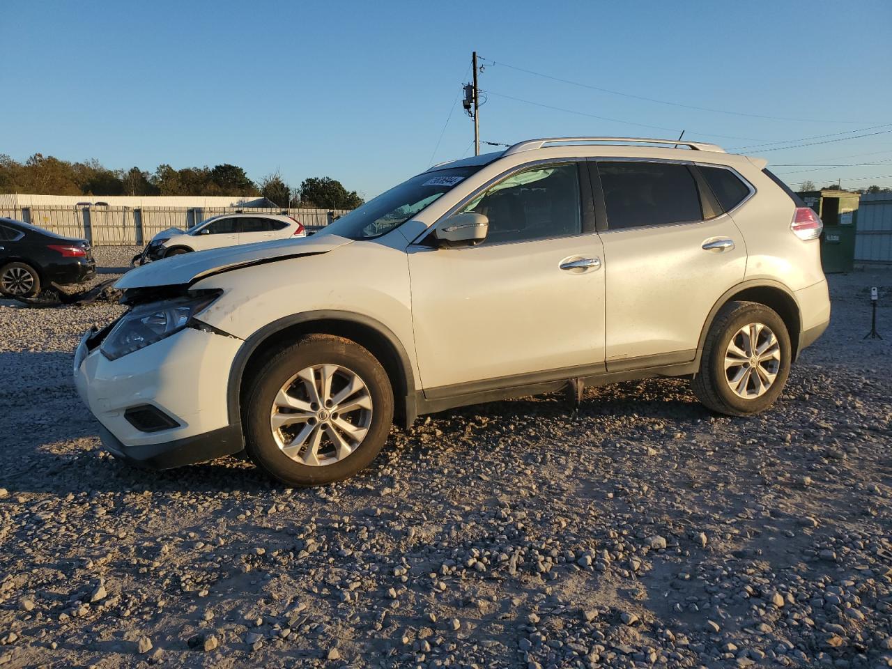 2016 Nissan Rogue - Image 1