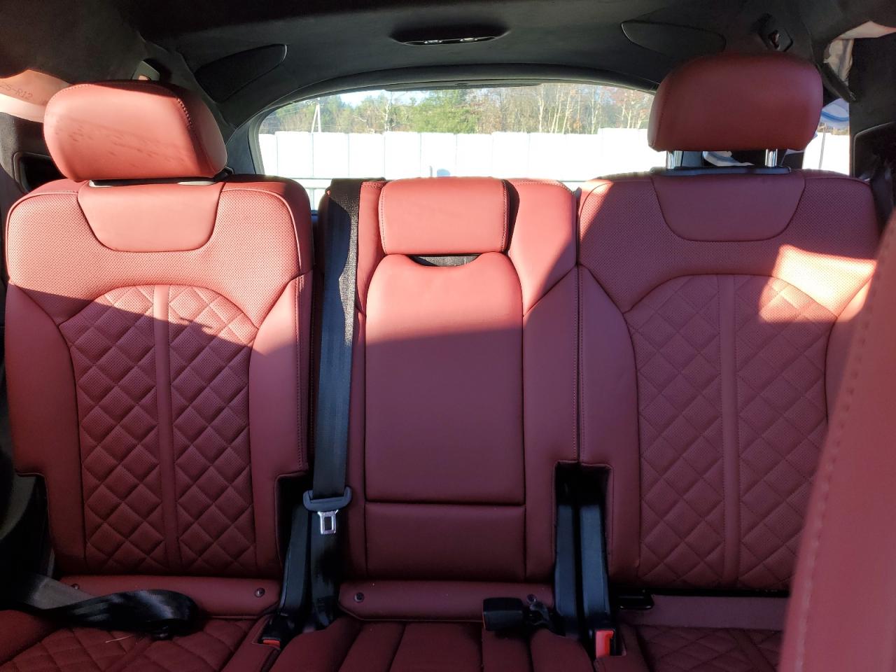 2024 Audi SQ7 - Image 10