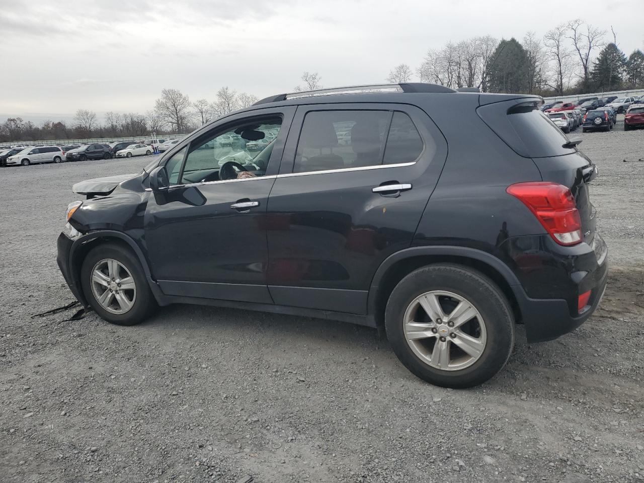 2019 Chevrolet Trax - Image 2