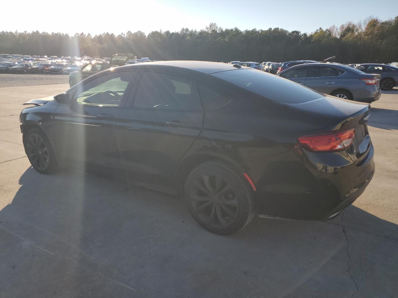 2015 Chrysler 200 - Image 2