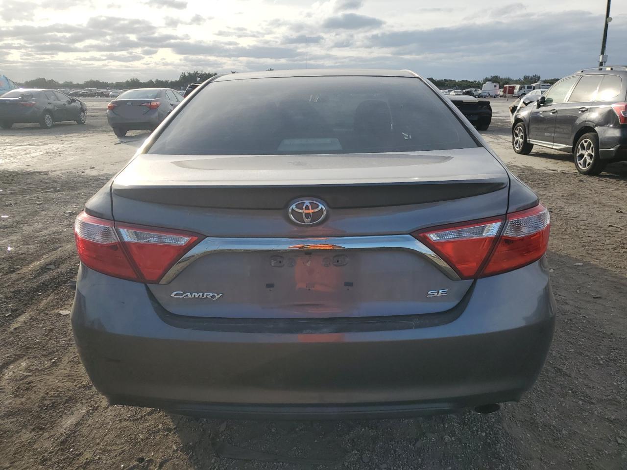 2016 Toyota Camry Le VIN: 4T1BF1FKXGU261236 Lot: 81308724