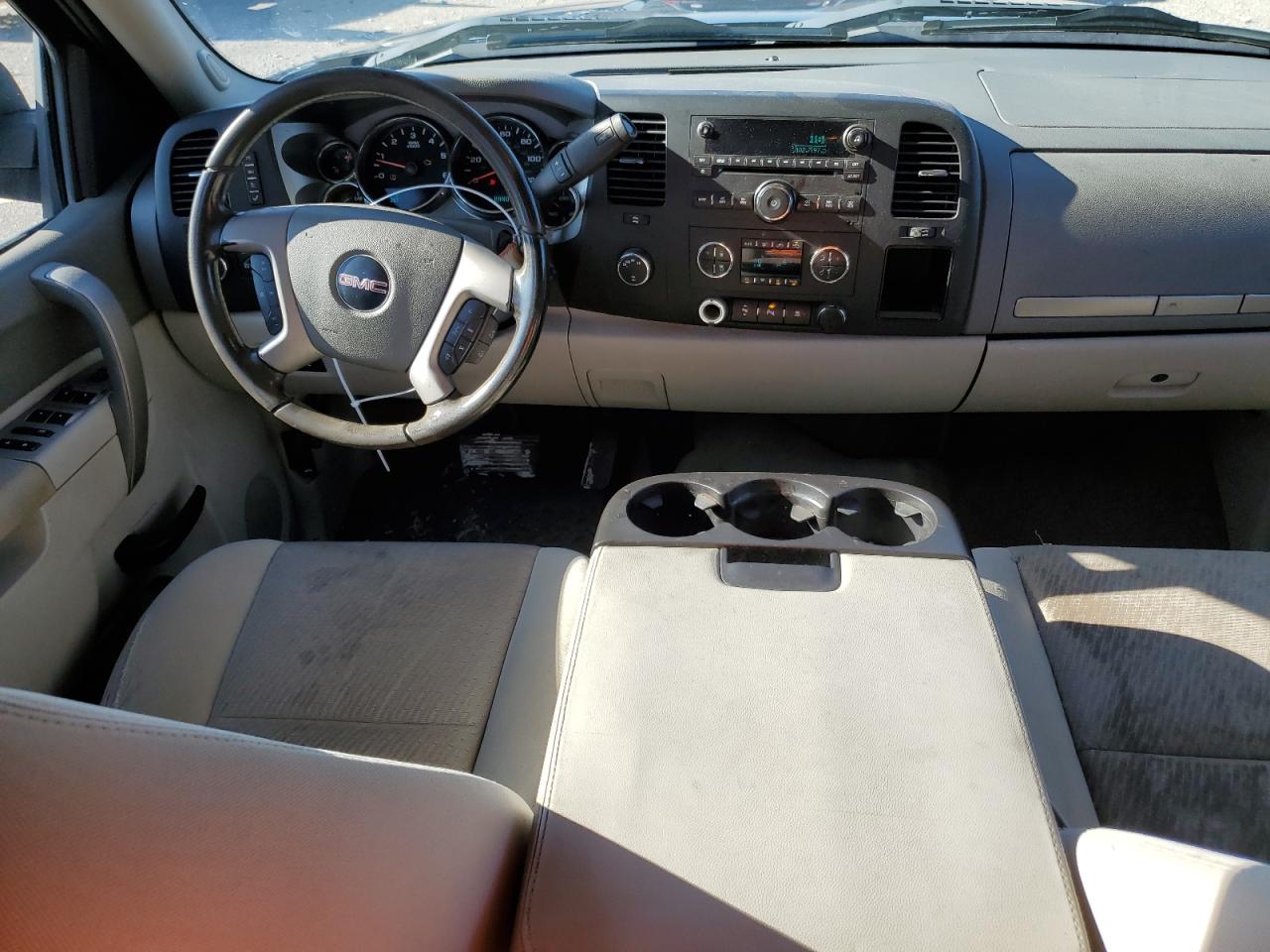 2011 GMC Sierra - Image 8