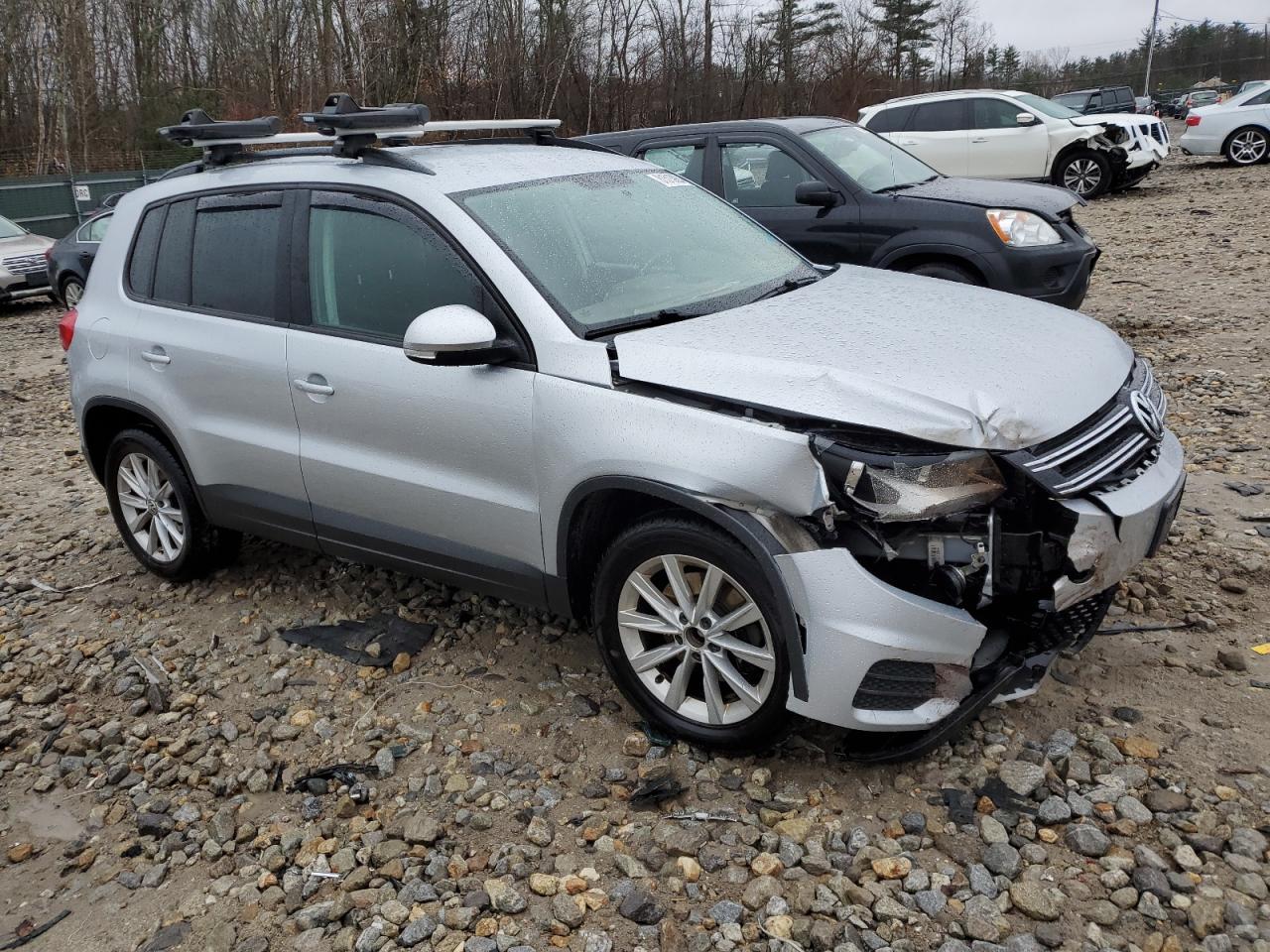 2017 Volkswagen Tiguan S VIN: WVGBV7AX9HK048235 Lot: 81513924