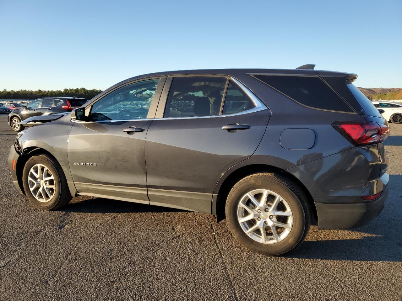 2022 Chevrolet Equinox - Image 2