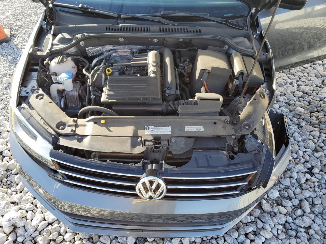 2016 Volkswagen Jetta - Image 11
