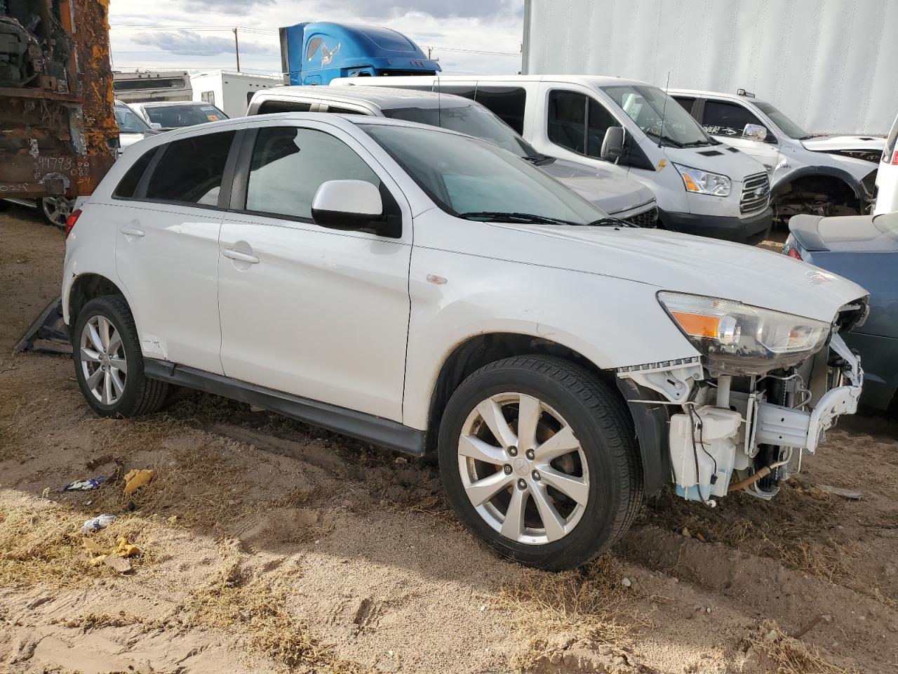 VIN 4A4AP3AU8FE013179 2015 MITSUBISHI OUTLANDER no.4